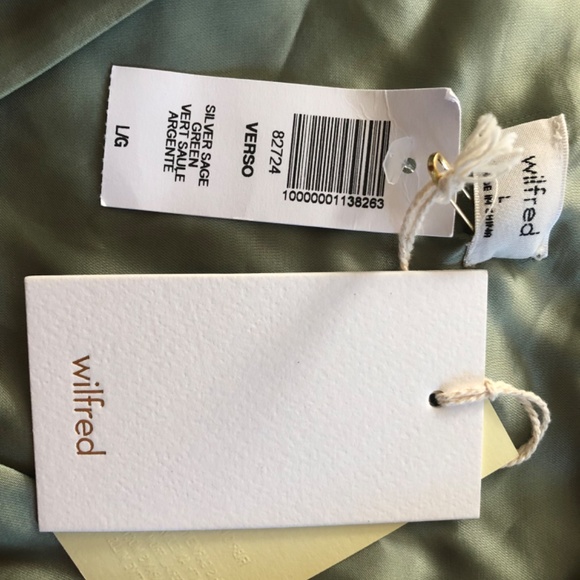 SOLD NWT Wilfred Aritzia Verso Camisole Sage Green - Picture 2 of 4